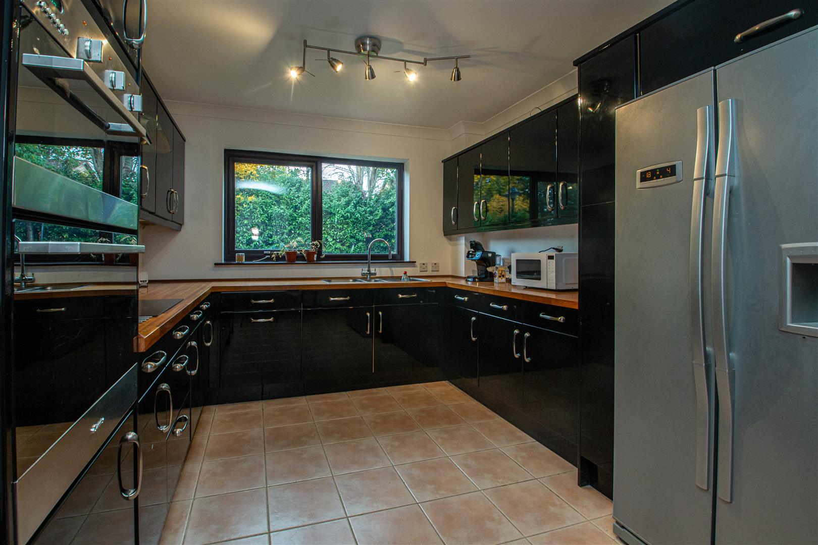 2 Krypton Close, Shenley Lodge